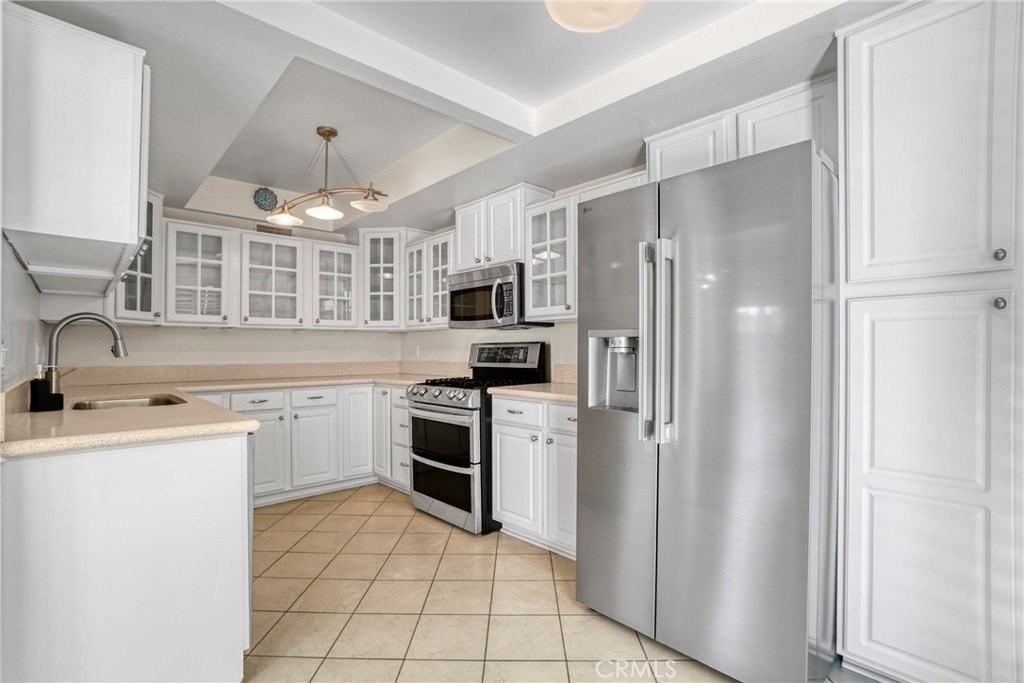 17140 Burbank Blvd #105 - Photo 5 of 37