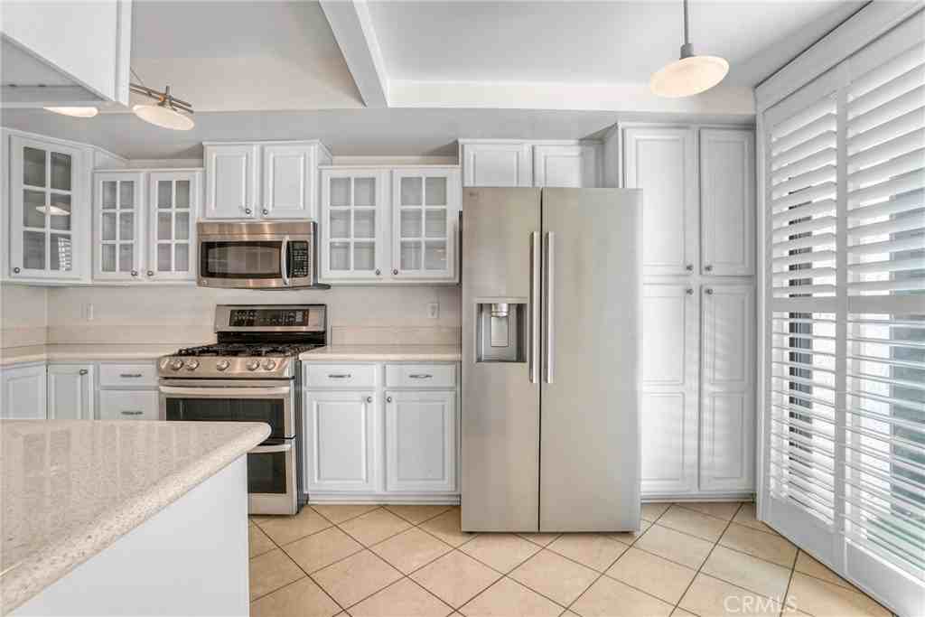 17140 Burbank Blvd #105 - Photo 6 of 37