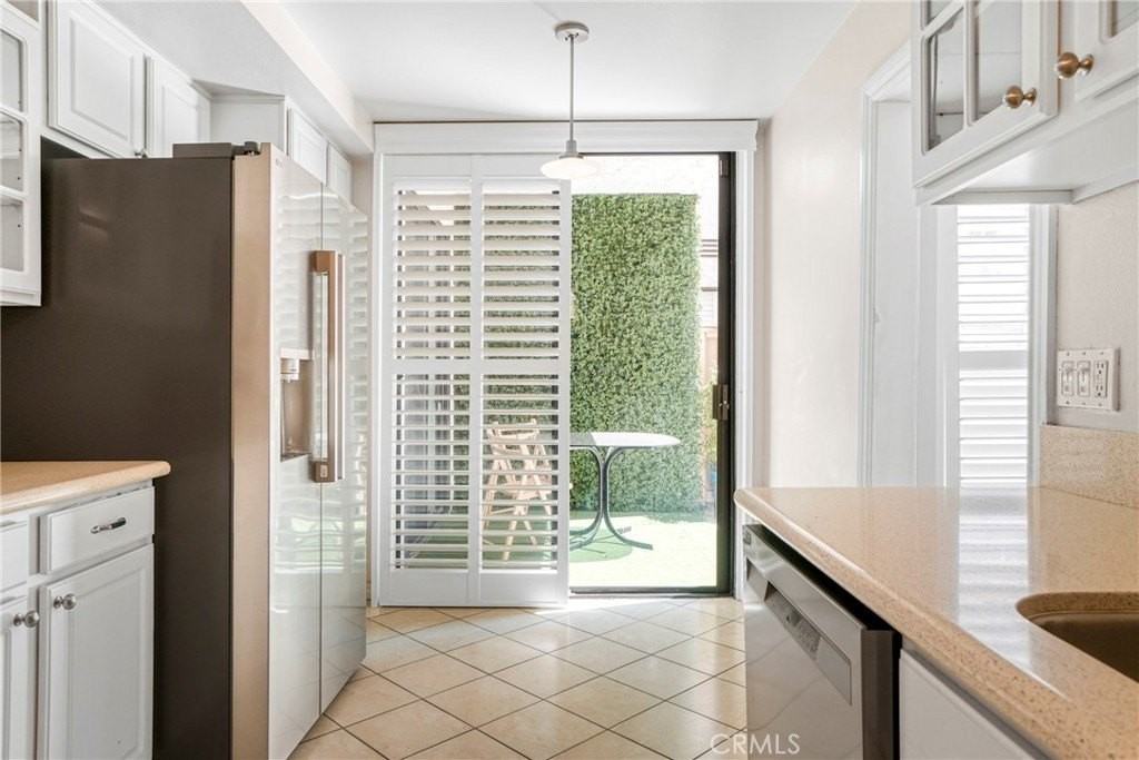 17140 Burbank Blvd #105 - Photo 7 of 37