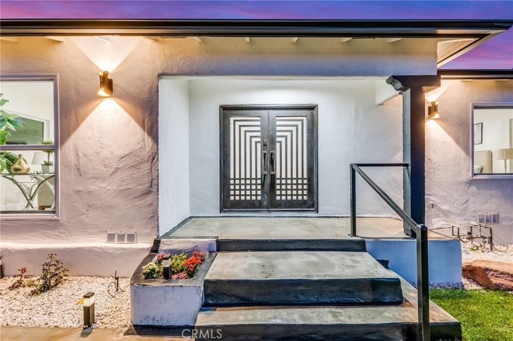 5010 Sunnyslope Ave - Photo 5 of 21