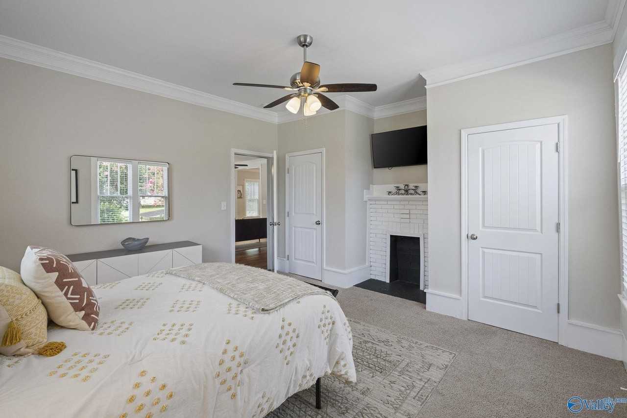 4286 Sullivan St - Photo 2 of 26