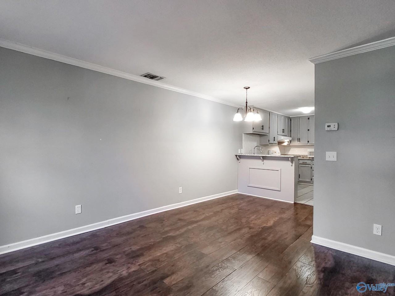 2020 Woodlawn Dr Sw #0 - Photo 5 of 21