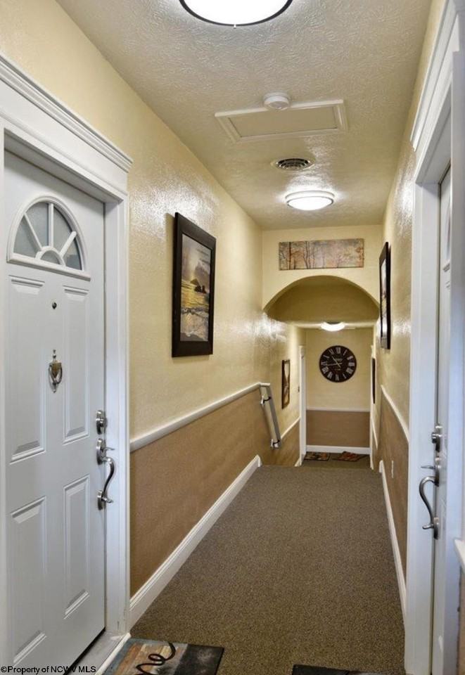 134 W Main St - Photo 5 of 18