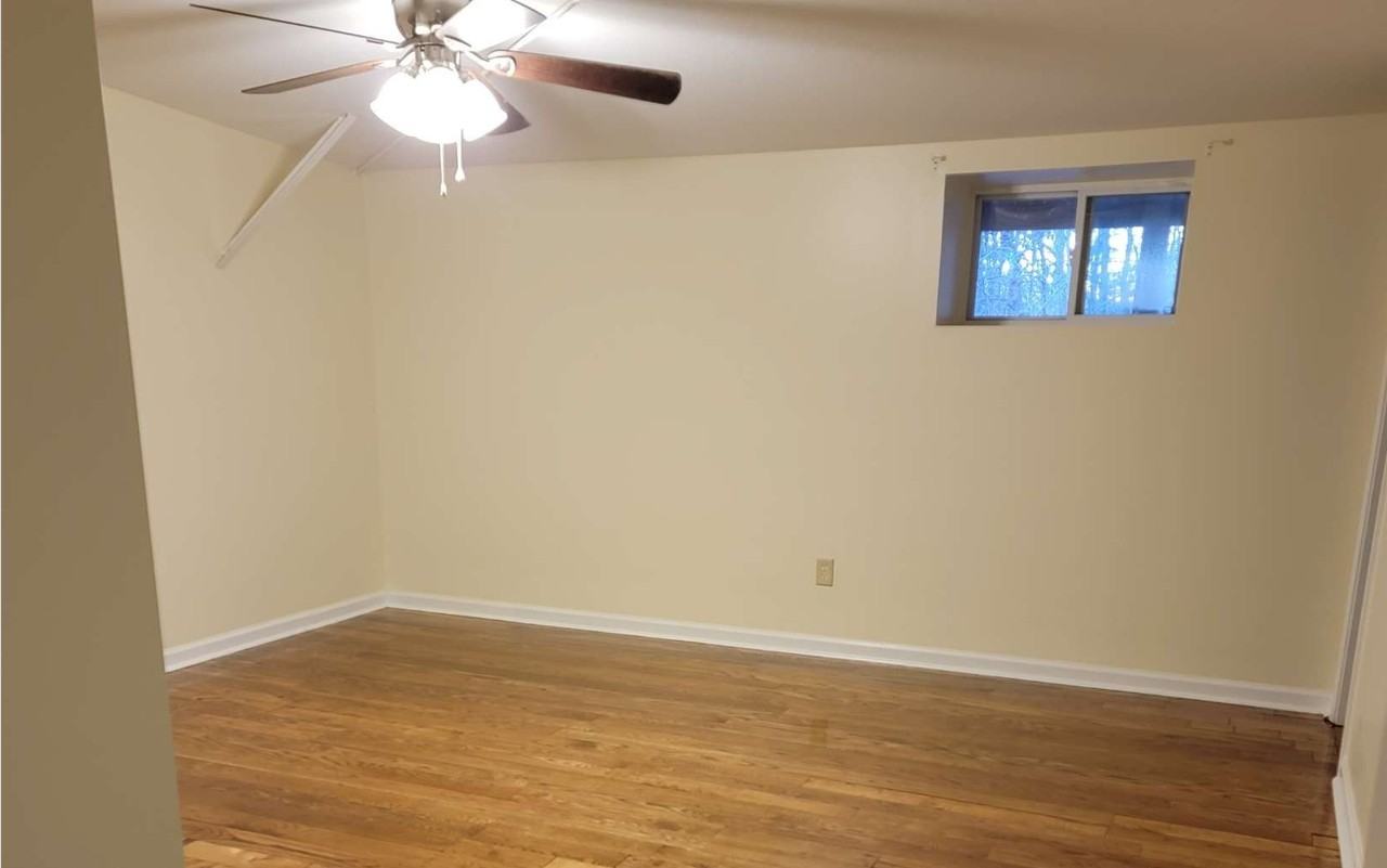 423 Ballewtown Rd - Photo 2 of 10