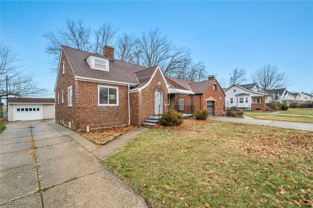 766 E 232nd St - Photo 3 of 48