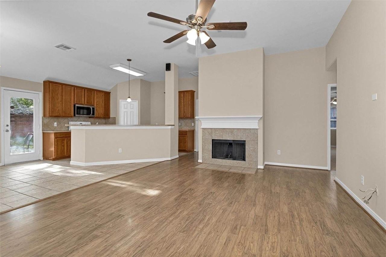 24711 Laurel Chase Ln - Photo 2 of 29