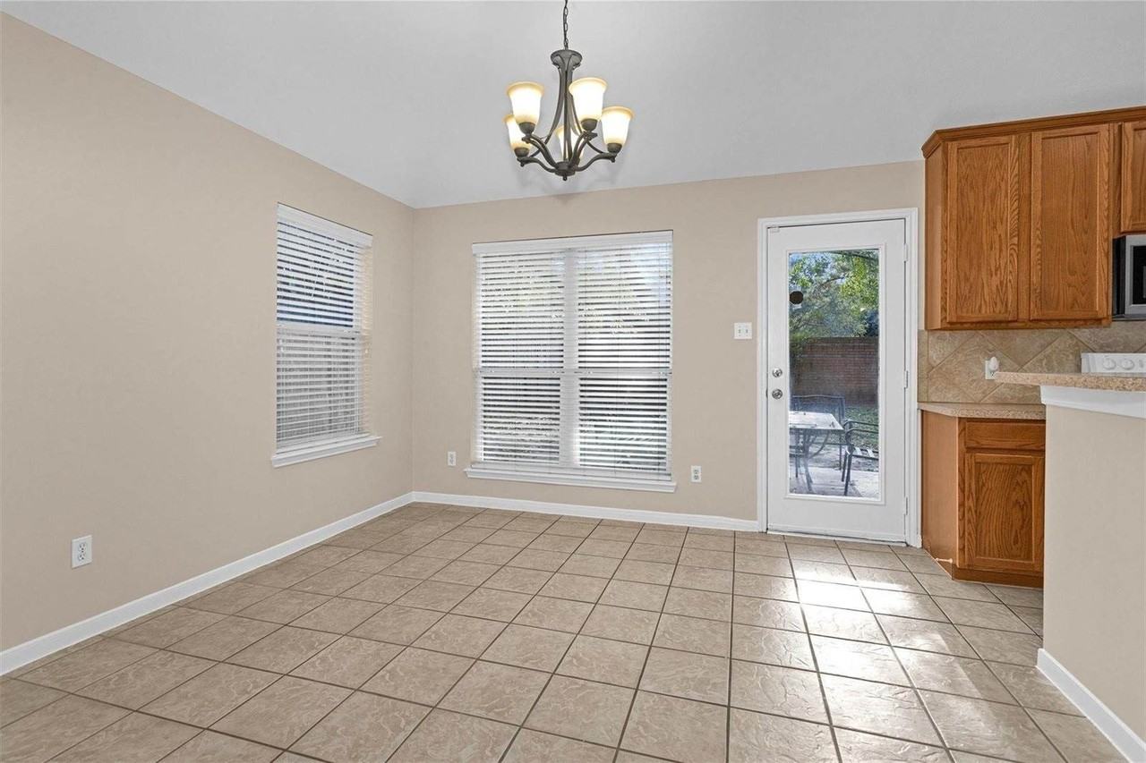 24711 Laurel Chase Ln - Photo 5 of 29