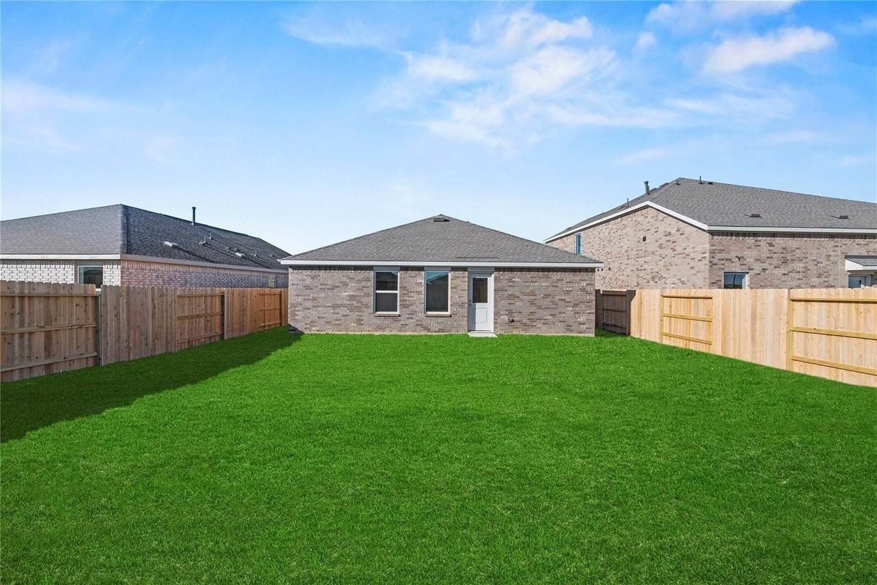 16222 Rustic Prairie Dr - Photo 2 of 16