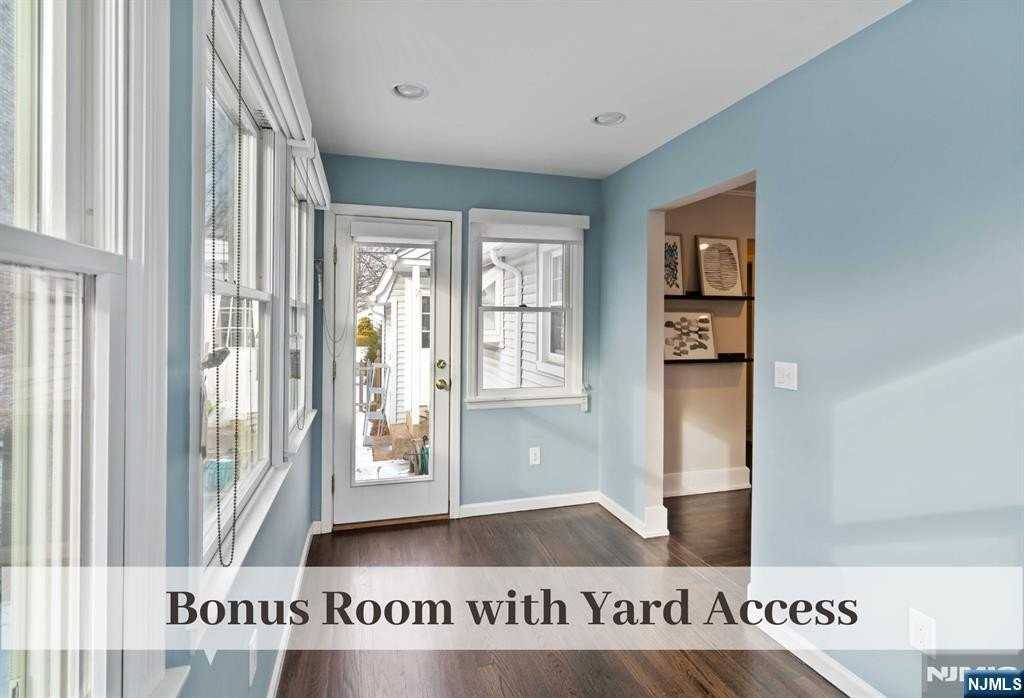 404 Ponfield Pl - Photo 3 of 39