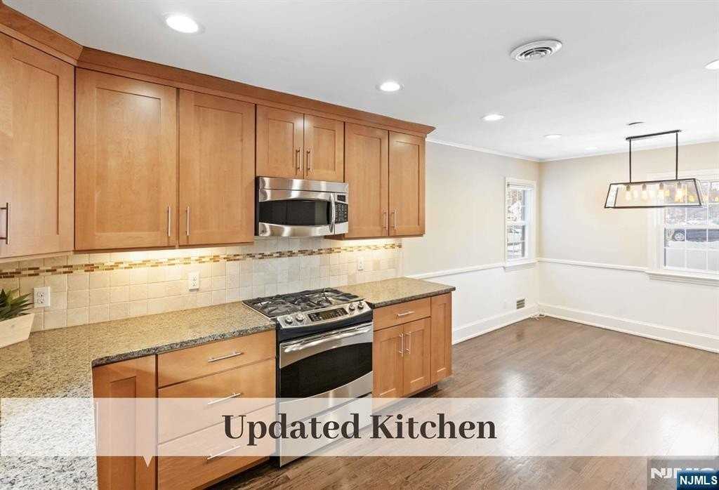 404 Ponfield Pl - Photo 7 of 39