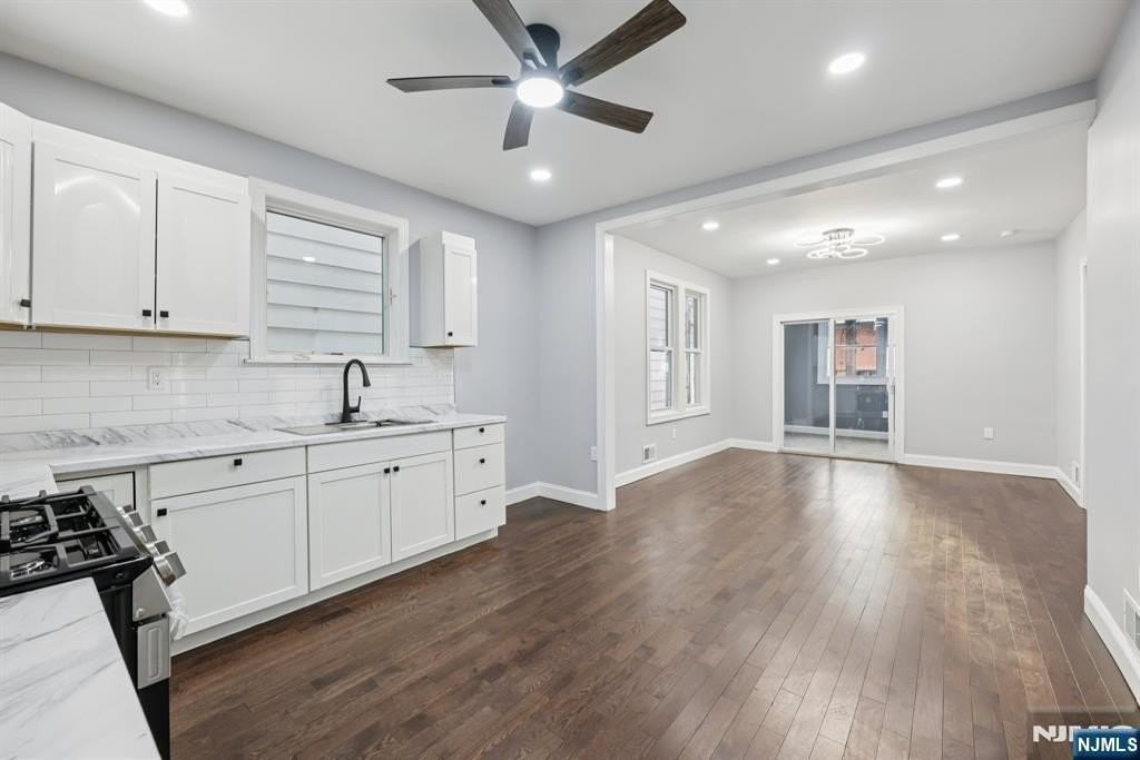 66 Hoover Ave - Photo 5 of 14