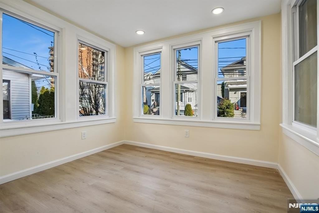 4 Lincoln Pl - Photo 6 of 35