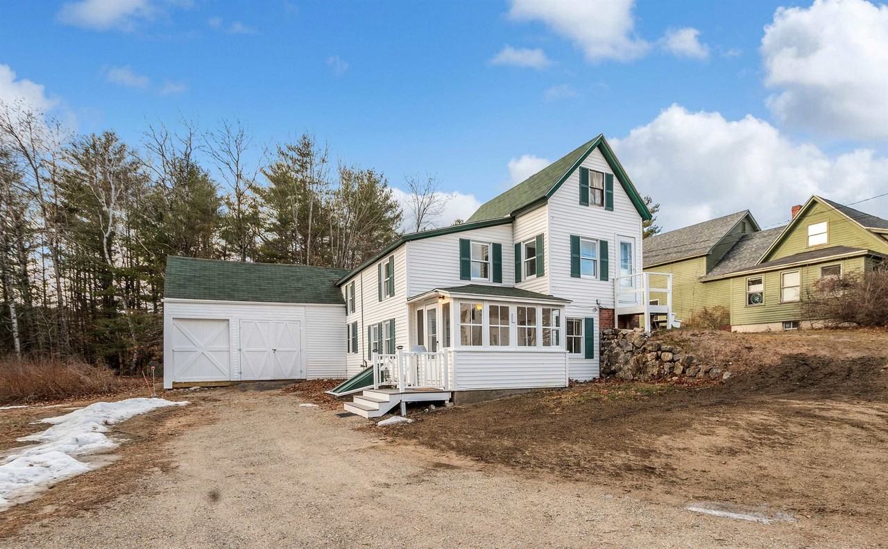 52 Pine St - Photo 2 of 32