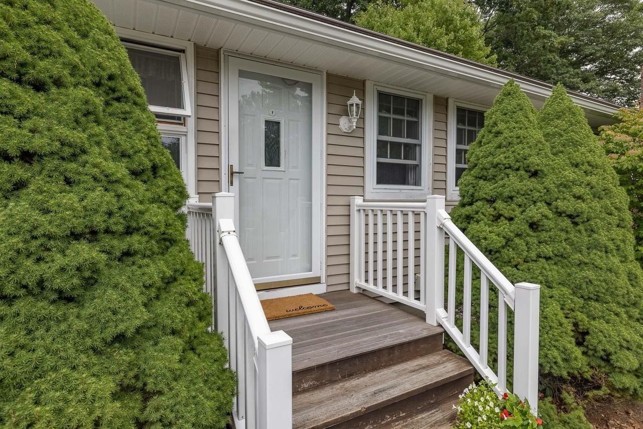 295 Mckinley Rd - Photo 2 of 32