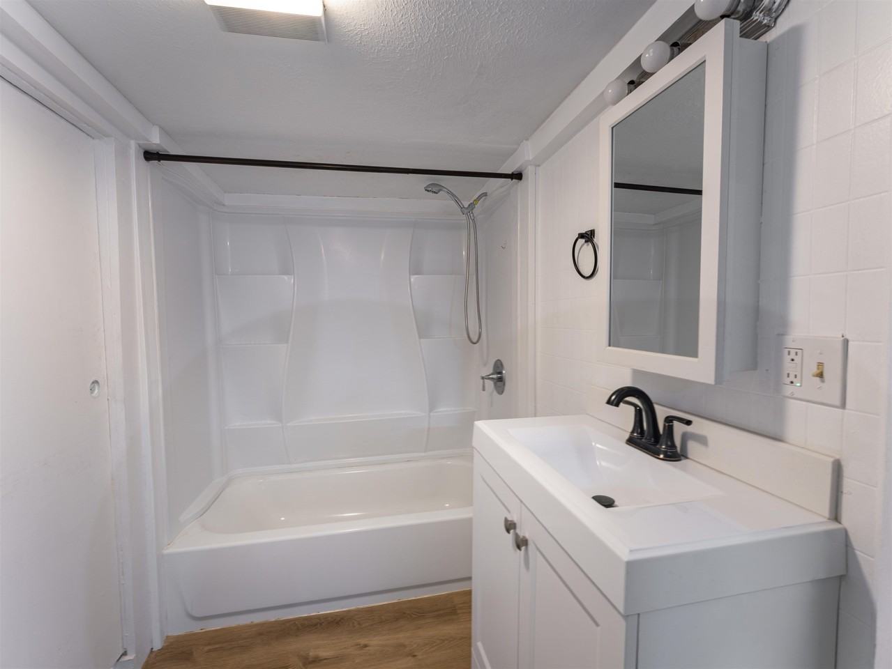 94 Chandler St #A - Photo 5 of 10