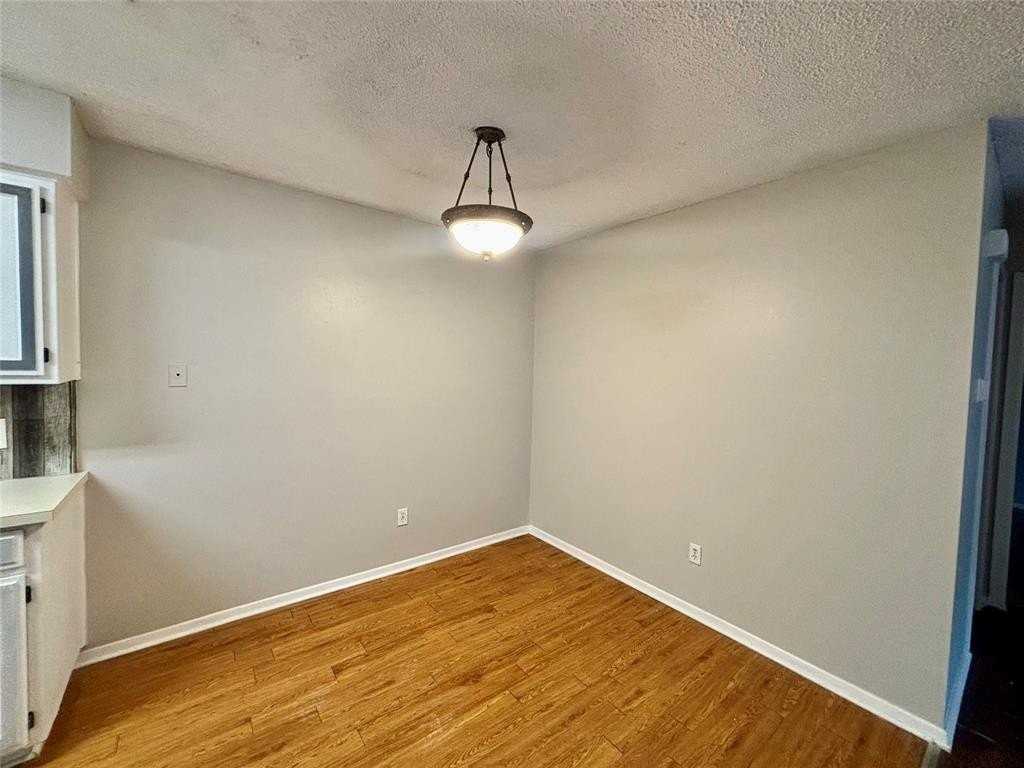 717 Bluebonnet Dr - Photo 6 of 13