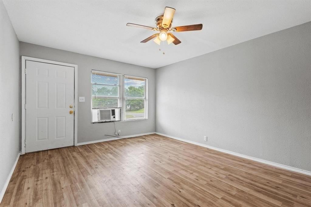 701 W Hull St #101-2 - Photo 5 of 20