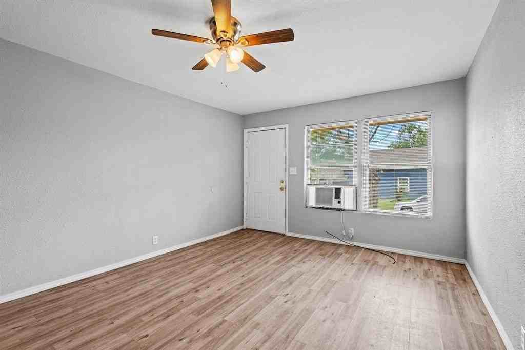 701 W Hull St #101-2 - Photo 6 of 20