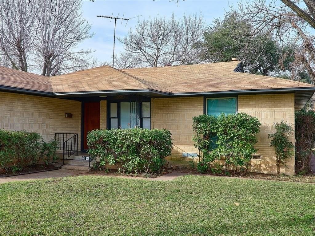 1911 Ferndale Ave - Photo 3 of 15