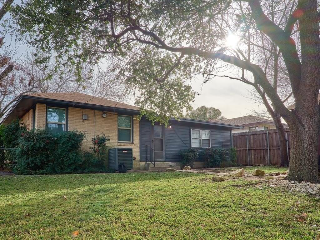 1911 Ferndale Ave - Photo 4 of 15