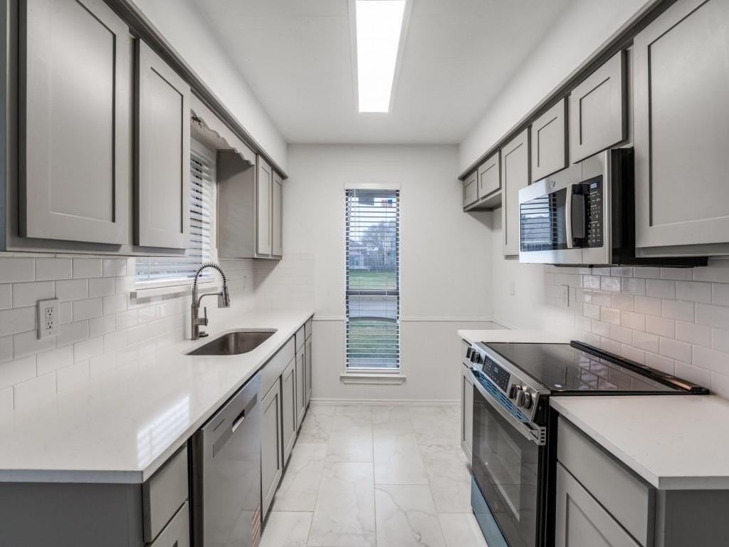 2035 Avignon Dr - Photo 5 of 12