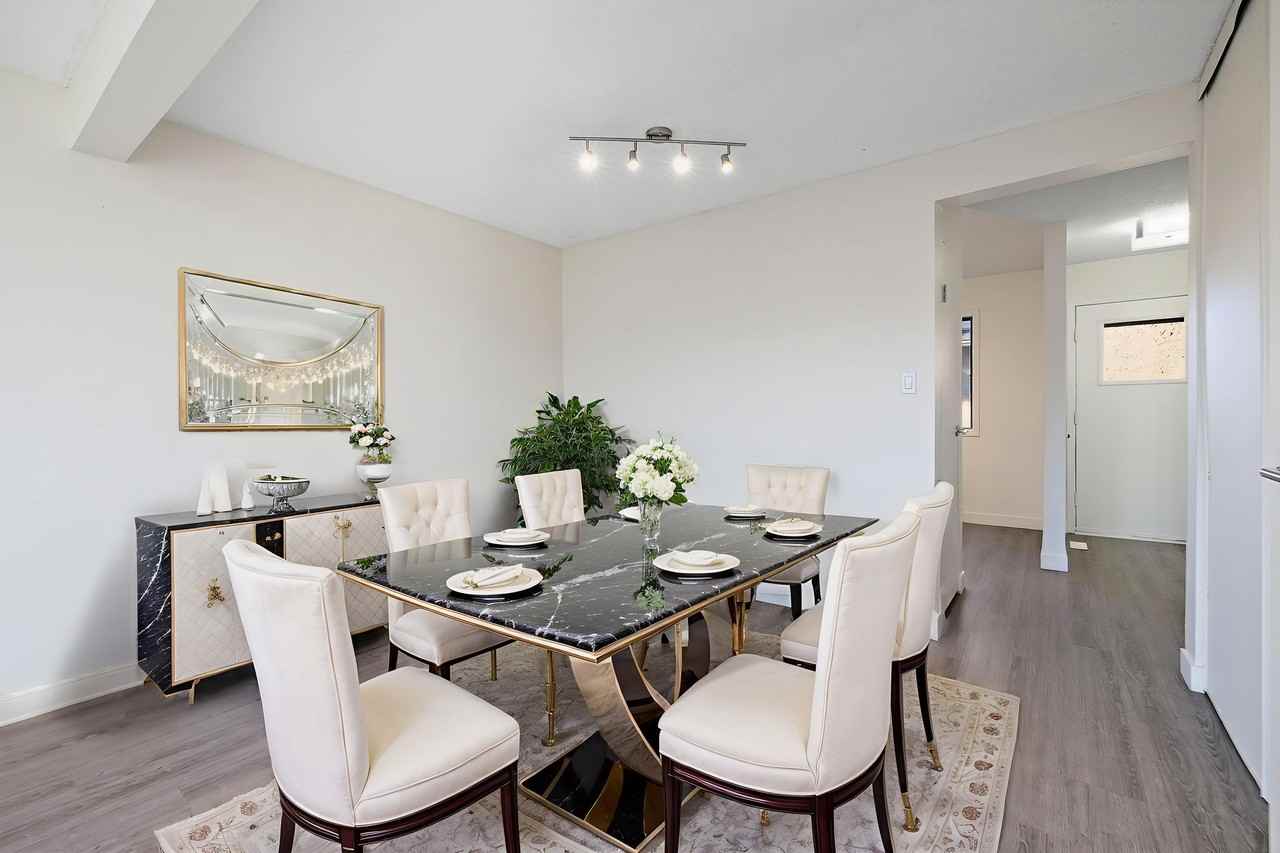 Point West Townhouses - Photo 5 of 15