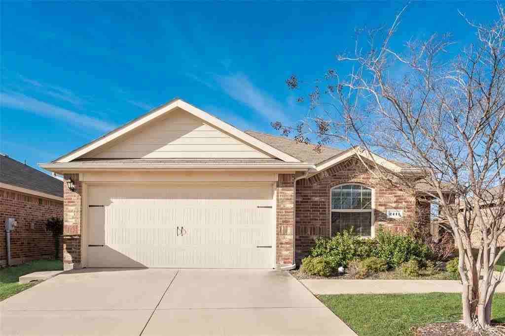 2411 Costley Ct - Photo 4 of 34