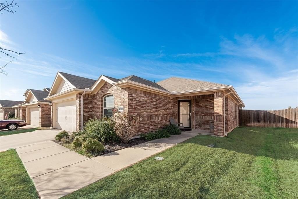 2411 Costley Ct - Photo 7 of 34