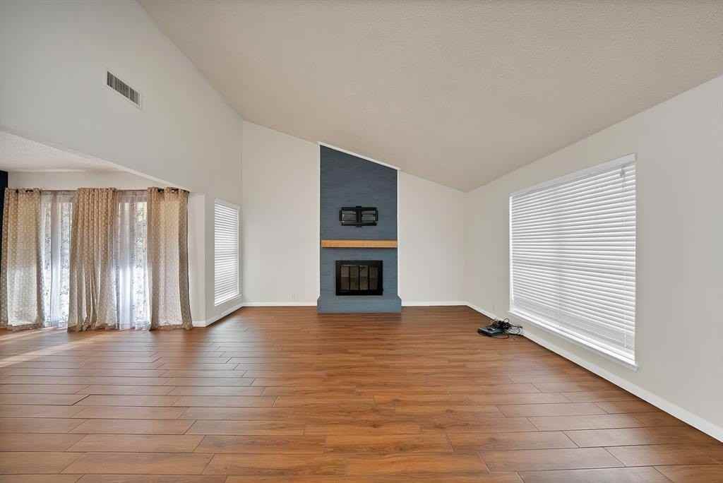 1611 Celeste Ct - Photo 5 of 24