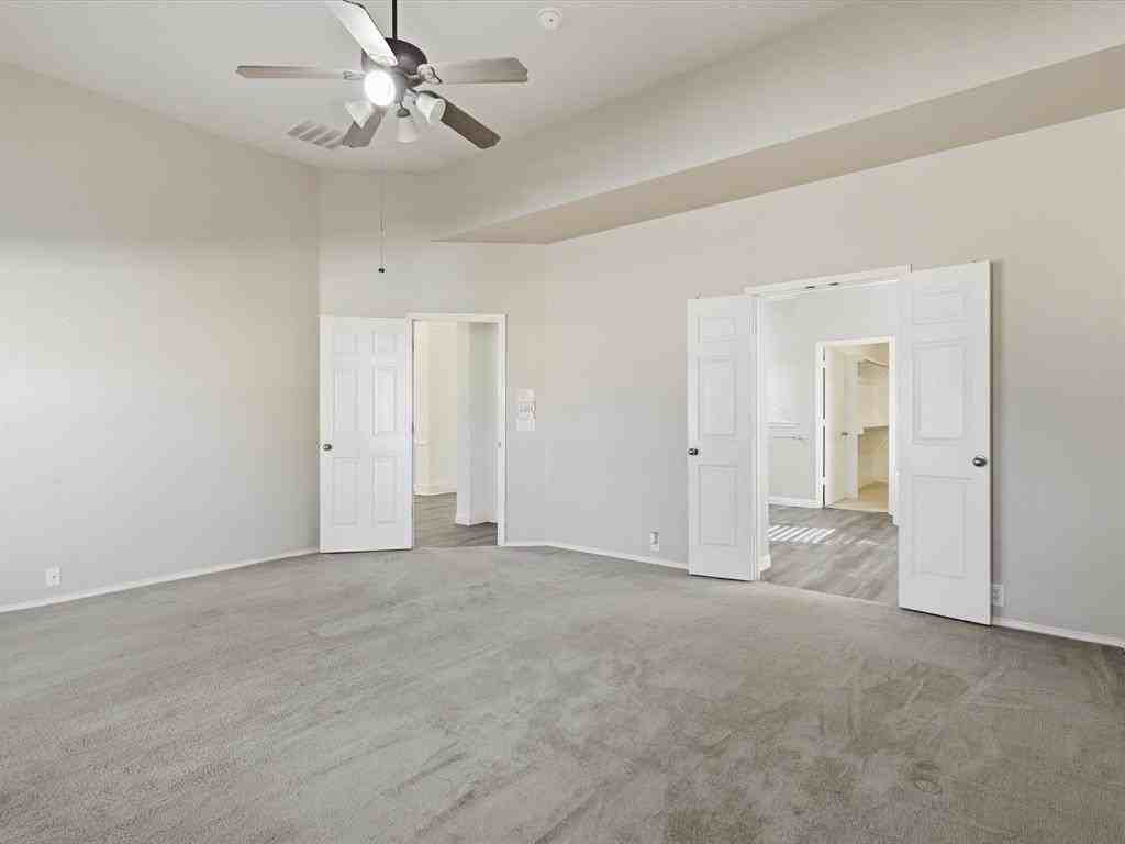 11039 Sonterra Ln - Photo 7 of 26