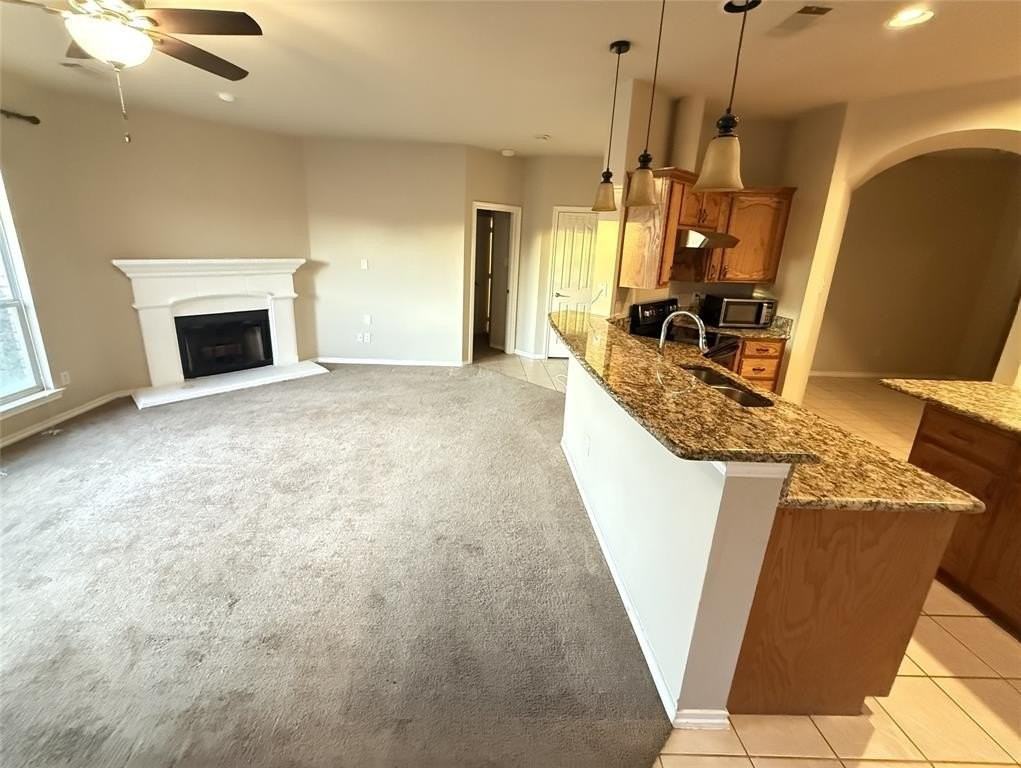 10605 Foothill Dr - Photo 4 of 20