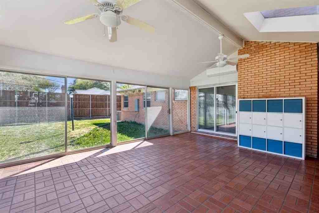 10510 Gooding Dr - Photo 6 of 14