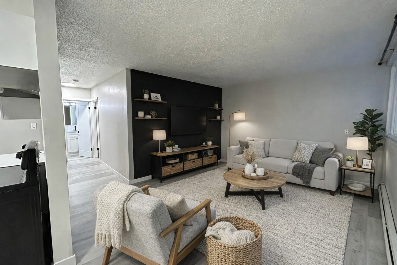 Carrie Ann Manor - Photo 3 of 14