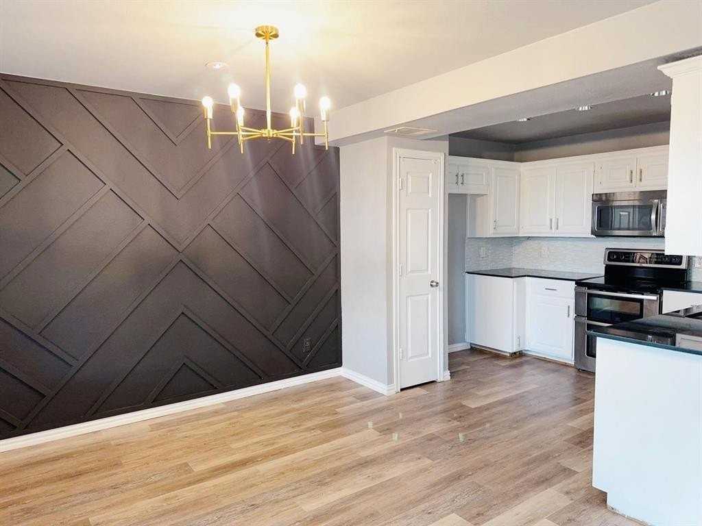 1365 Mimosa Ln - Photo 4 of 14