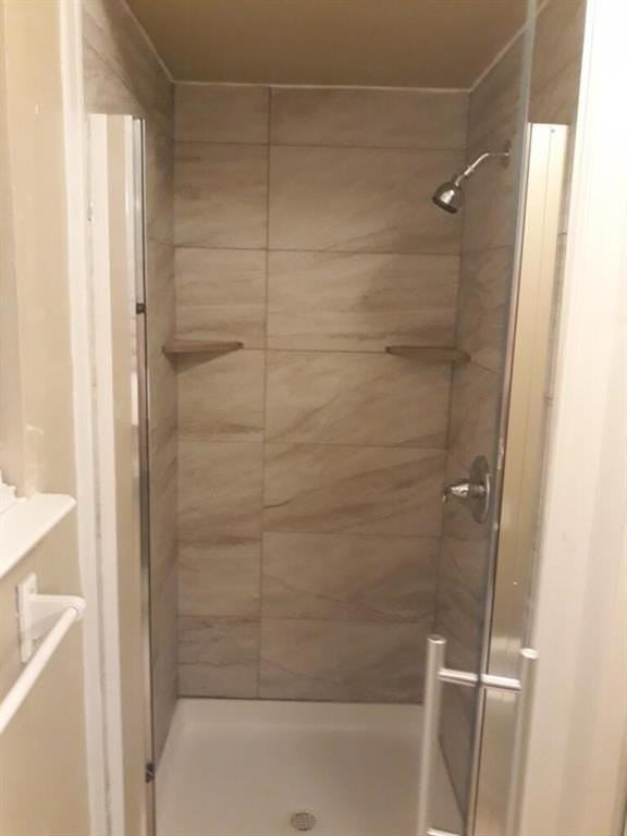 5410 Kings Manor Dr - Photo 5 of 28