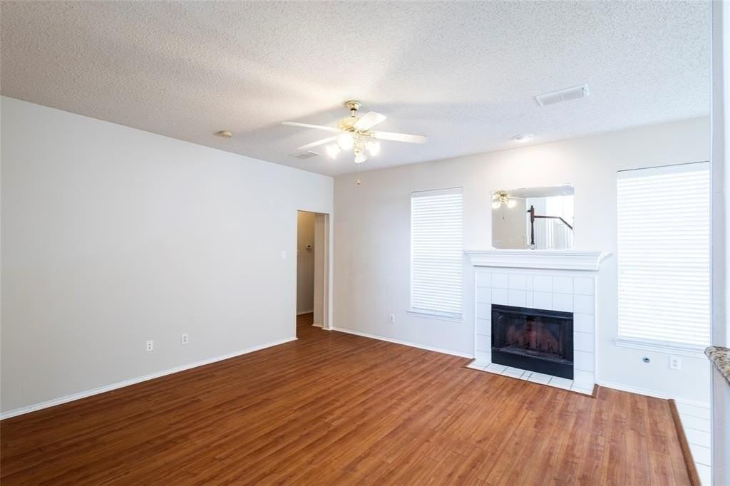 3913 Rushden Ct - Photo 7 of 32