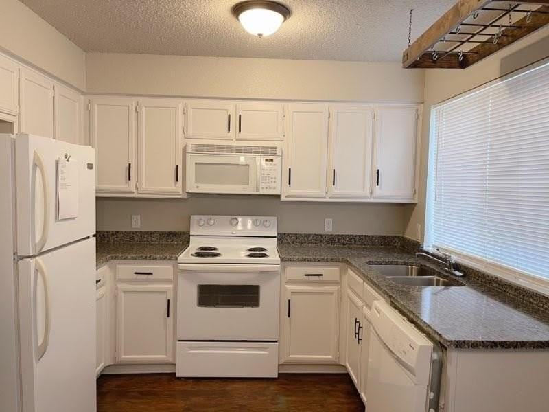 101 Wildwood Ct #C - Photo 2 of 23