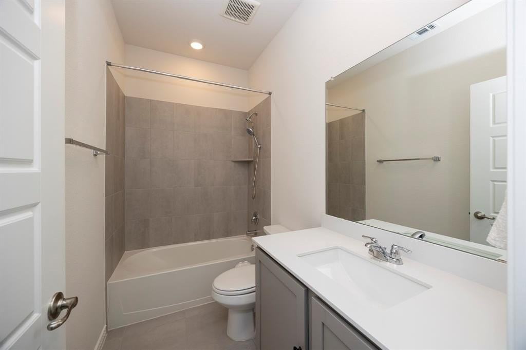 1001 Marigold St - Photo 7 of 37