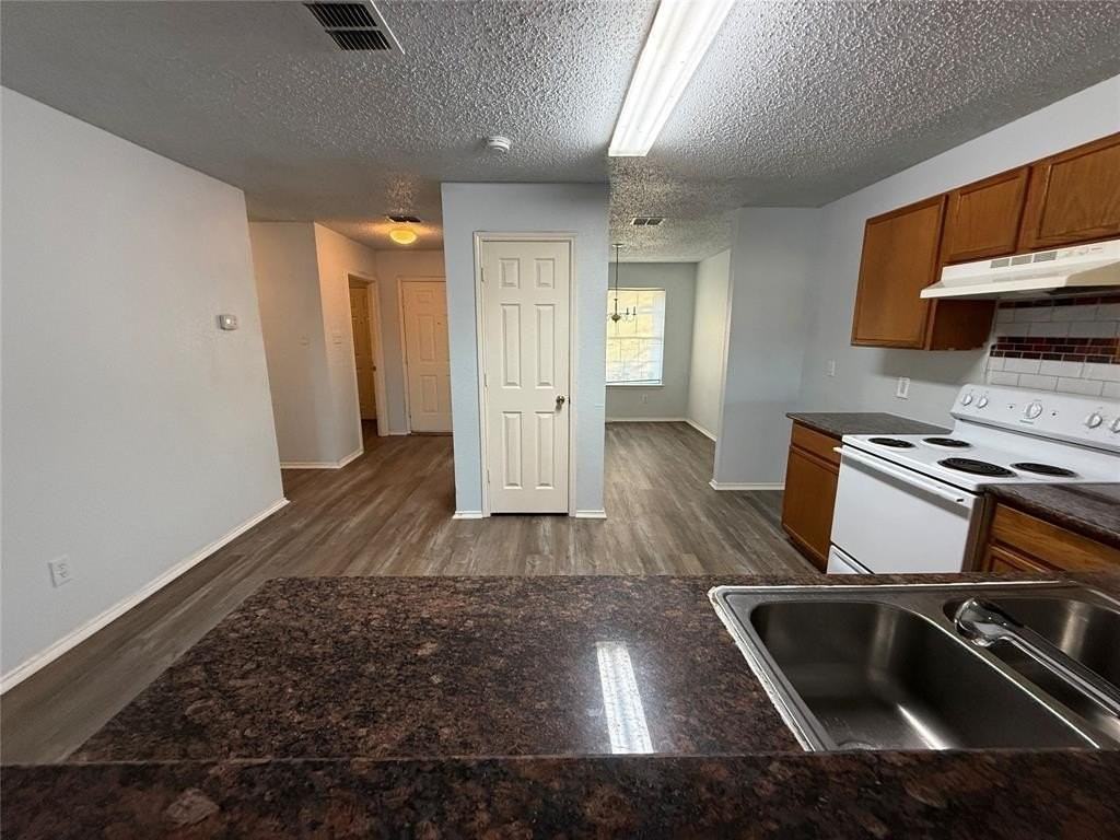 1710 White Oak Rd - Photo 3 of 14