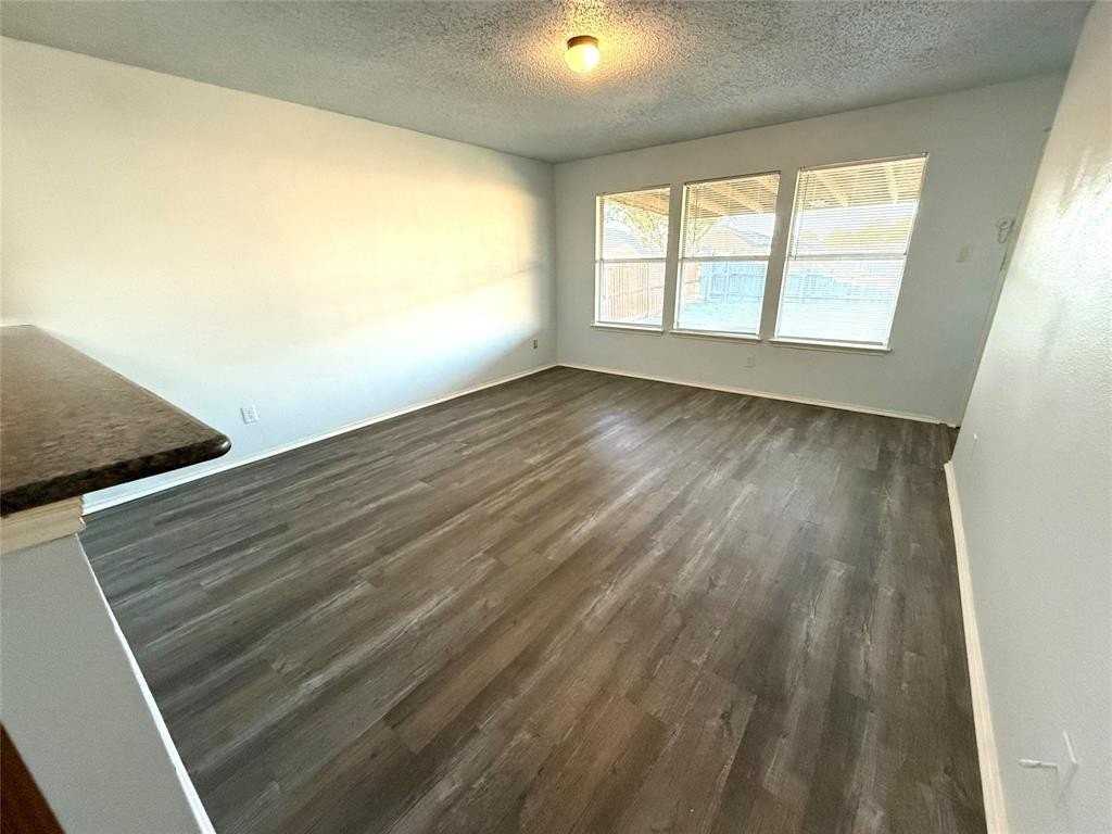 1710 White Oak Rd - Photo 5 of 14