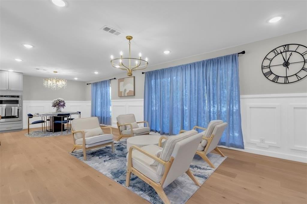 11107 Hillcrest Rd - Photo 2 of 29