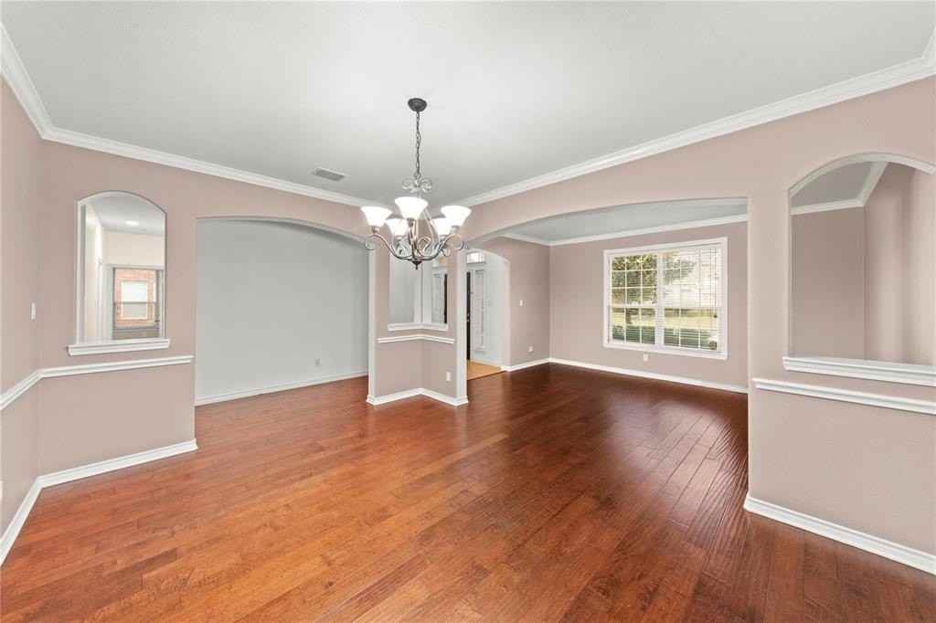 716 Mandalay Bay Dr - Photo 7 of 28