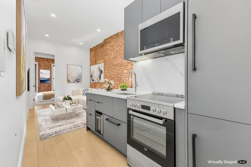 356 W 48th St - Photo 6 of 10