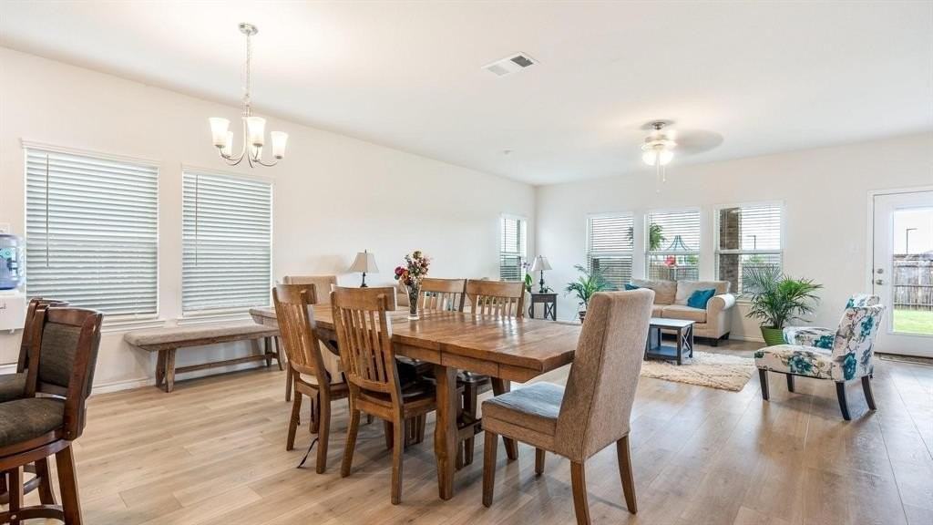 407 Beldon Way - Photo 5 of 17