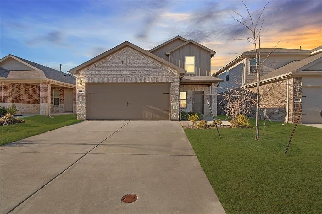 1211 Goodnight Cir - Photo 2 of 27