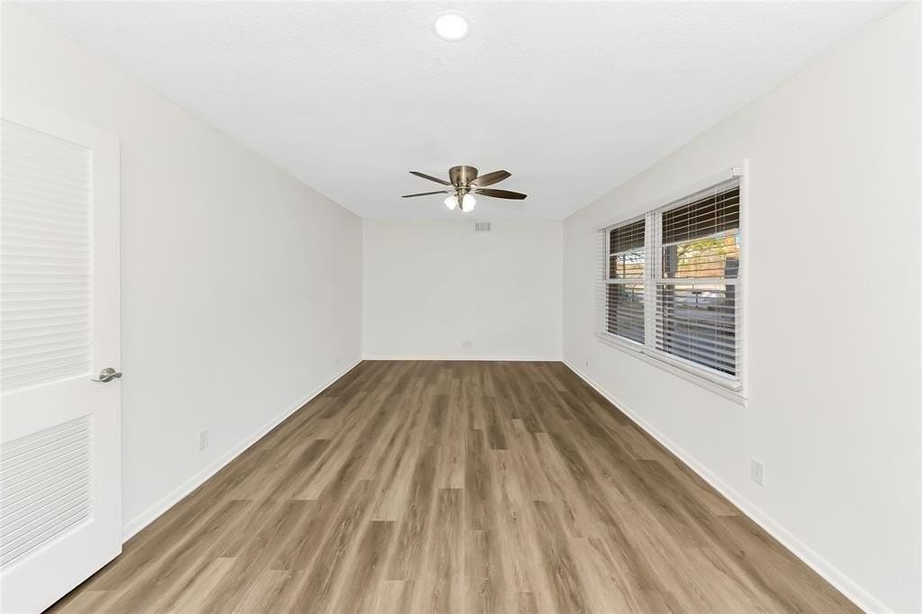 828 S Collins St - Photo 6 of 40