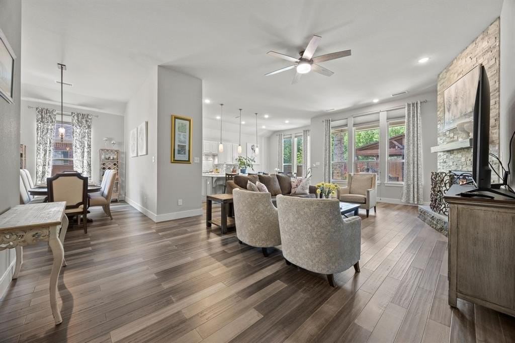 9424 Excursion Dr - Photo 3 of 27