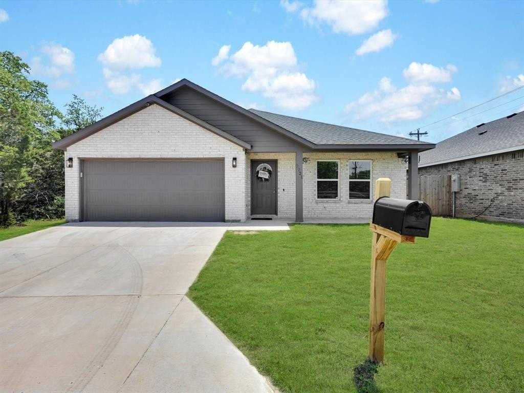 2721 Beechwood St - Photo 2 of 24