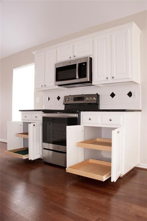 10702 Huntington Rd - Photo 4 of 23