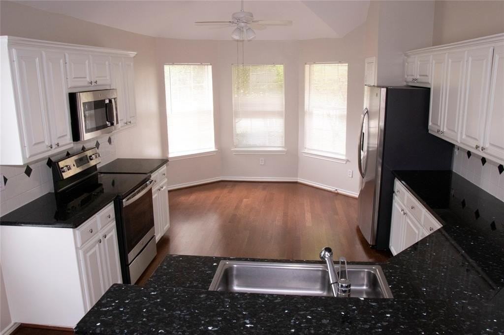 10702 Huntington Rd - Photo 6 of 23